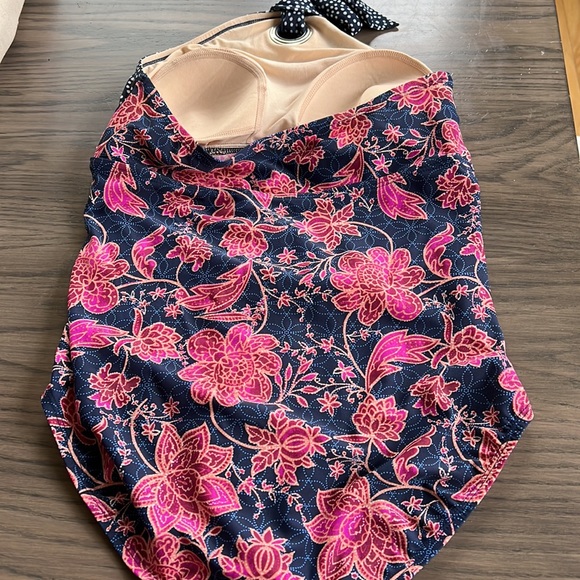 MERONA - Picture 4 of 5